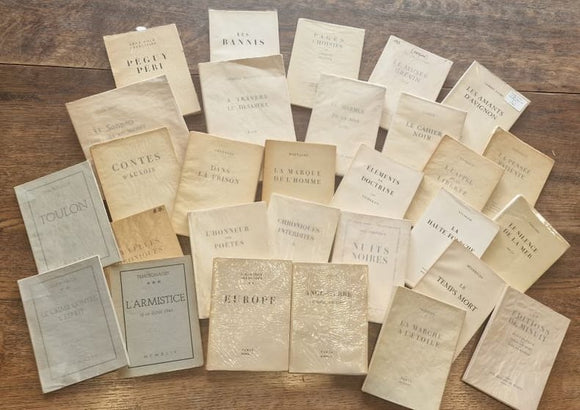 EDITIONS DE MINUIT | Collection complète des plaquettes clandestines de Minuit.