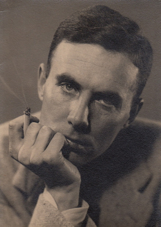 HERBART (Pierre). | Portrait photographique par Philippe Halsmann.